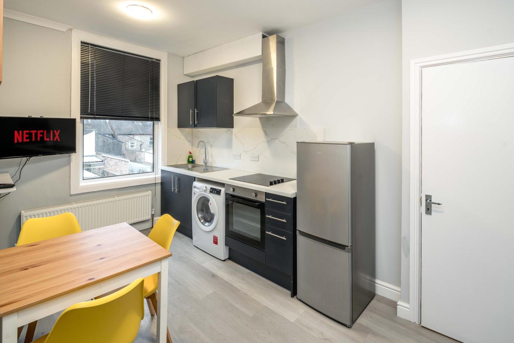 Free Parking, 2 Beds,Close To Train Station Bedford Esterno foto